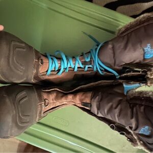 North Face primaloft hiking /cold wear boots women’s size 8